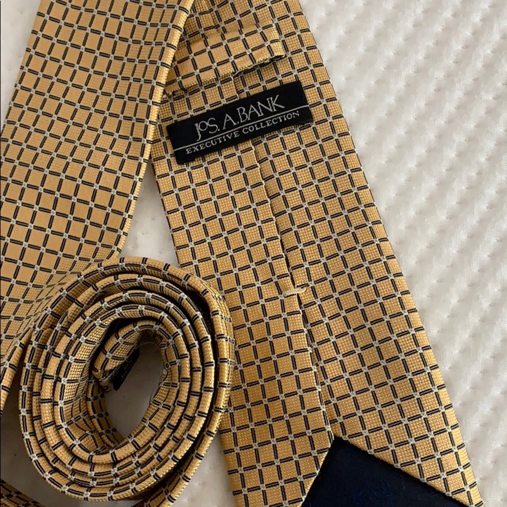 Jos. A. Bank tie.